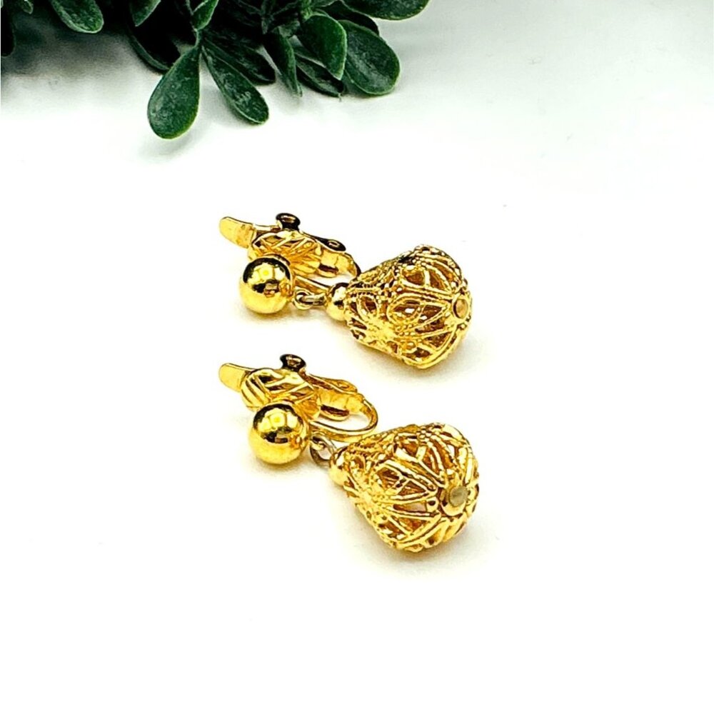 Vintage Gold-Tone Clip-On Filigree Drop Earrings by Trafari